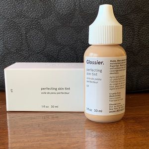 Glossier Perfecting Skin Tint G9
